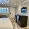 Aura Inn Monterey - Monterey
