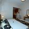 Oasis Deluxe Apartments