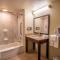 Holiday Inn Express Hotel & Suites Pittsburgh Airport by IHG