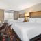 Holiday Inn Westbury-Long Island, an IHG Hotel