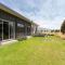 Sunhaven Lakeside - Cromwell Holiday Home