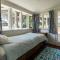 Onetangi Beach Cottage - Onetangi Bach