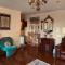 2-Bed Apartment in High Wycombe Private Garden