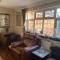 2-Bed Apartment in High Wycombe Private Garden