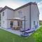 Tarari Luxury Apartment