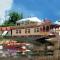 WelcomHeritage Gurkha Houseboats - Srīnagar