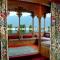 WelcomHeritage Gurkha Houseboats - Srīnagar