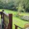 Luxurious lodge, Hot tub at Rudyard Lake, couples or small family - Rudyard