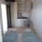 Robinson Medvidina Small room