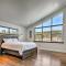 Mendenhall Valley Escape with Furnished Deck!