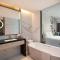 Crowne Plaza Foshan Nanhai-an IHG Hotel-Guangzhou South Railway Station Free Shuttle Bus