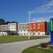 Holiday Inn Express & Suites Columbus North by IHG - Columbus