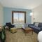 Holiday Inn Express & Suites Columbus North by IHG