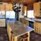 Red Rock Ranch Log Cabin: Large, Fully Furnished - إيسكالانتي