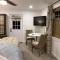 Five-Star Historic Boyd Harvey Carriage House