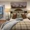 Five-Star Historic Boyd Harvey Carriage House