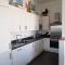 Crows Nest Penthouse Apartment with Free Spa Access