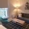 Charming Luxe 1 Bedroom Apartment, Cowley