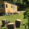 Shepherds Huts Ham Hill, 2 double beds, Bathroom, Lounge, Diner, Kitchen, LOVE dogs & Cats Looking out to lake and by Ham Hill Country Park plus parking for large vehicles available also great deals on workers long term This is the place to relax and BBQ - Yeovil