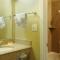 Brentwood Inn & Suites