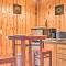 The Boat House - Charming Creekside Getaway! - Hot Springs