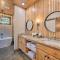 Broken Bow Lazy Dog Lodge with Hot Tub, Pool Table - بروكن بو