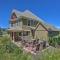 StoryBook Glade Historical Homestead with Views!