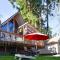 Unique Camano Cabin with Mountain and Water Views - Camano