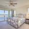 Lakefront Indio Villa Private Pool and On-Site Golf