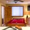 2 Mi to Beach Expansive Tahoe Escape with Hot Tub! - إنكلين فيلادج