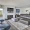 Serenity By The Sea - Chic Oceanfront Home with Deck - بروكينز