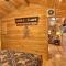 Hooah Cabin Retreat with Grill and Step-Free Access - Parsons