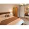 Swans View - Sea Views and Beach 3 minutes walk