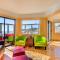Above and Beyond! Hot tub! Endless Views! Rooftop Patio! Fast WiFi!! Dog Friendly!