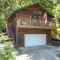 Absolute Zen! Redwoods! BBQ Grill! Fast WiFi!! Ping Pong!! Dog Friendly!