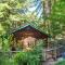 Absolute Zen! Redwoods! BBQ Grill! Fast WiFi!! Ping Pong!! Dog Friendly! - Guerneville