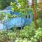 Blue Cherry! Redwoods! BBQ Grill! Fire Table! Ping Pong! Fast WiFi!! Dog Friendly!