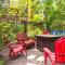 Blue Cherry! Redwoods! BBQ Grill! Fire Table! Ping Pong! Fast WiFi!! Dog Friendly! - Guerneville