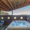 Knot-a-Care! Hot Tub!! Walk to Beach!! BBQ! Fast WiFi!!