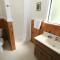 Happy Days! Downtown Guerneville! BBQ! Game Room!! Fast WiFi!! Dog Friendly!