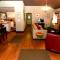 Little Red House! Redwoods! Hot Tub! BBQ! Fast WiFi!! Multiple Decks!! Near Golf Course!! Dog Friendly!