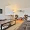 Northern Lights! Hot Tub!! Game Room!! Expansive and Spacious!!