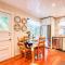 Redwood Retreat! Redwoods! Walk to River!! Hot Tub!! BBQ! Central Air!!