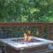 Summit Sanctuary! Redwoods! Fire Table!! BBQ Grill! Fast WiFi!! Dog Friendly!