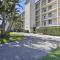 Sunny Siesta Key Condo with Beach Access and Pool! - Sarasota