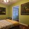 Spacious house with hot tub spa, to enjoy red rock view, near Amitabha stupa, and trails - سيدونا