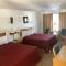 Budget Host Inn - آيرونوود