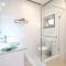 Le lagon bleu guest house by Hyde tide