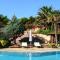 Ada Bacchus Hotel