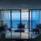 High-End Apartment in the Soul of Surfers Paradise